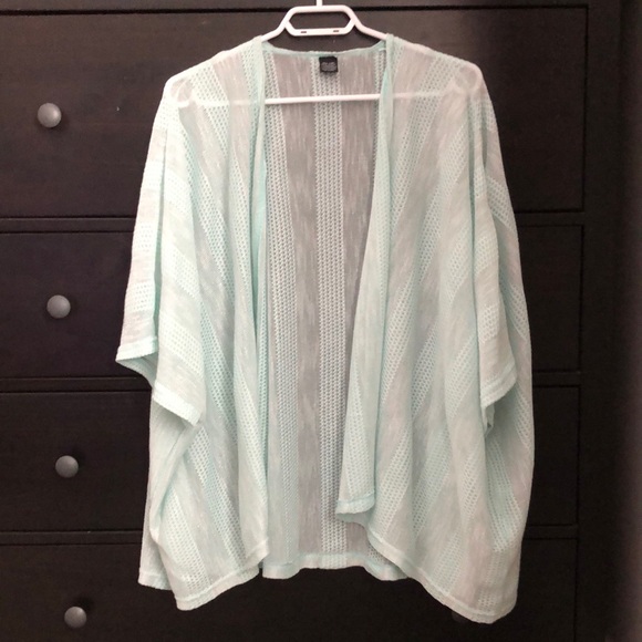 Tops - Light blue/green cover up